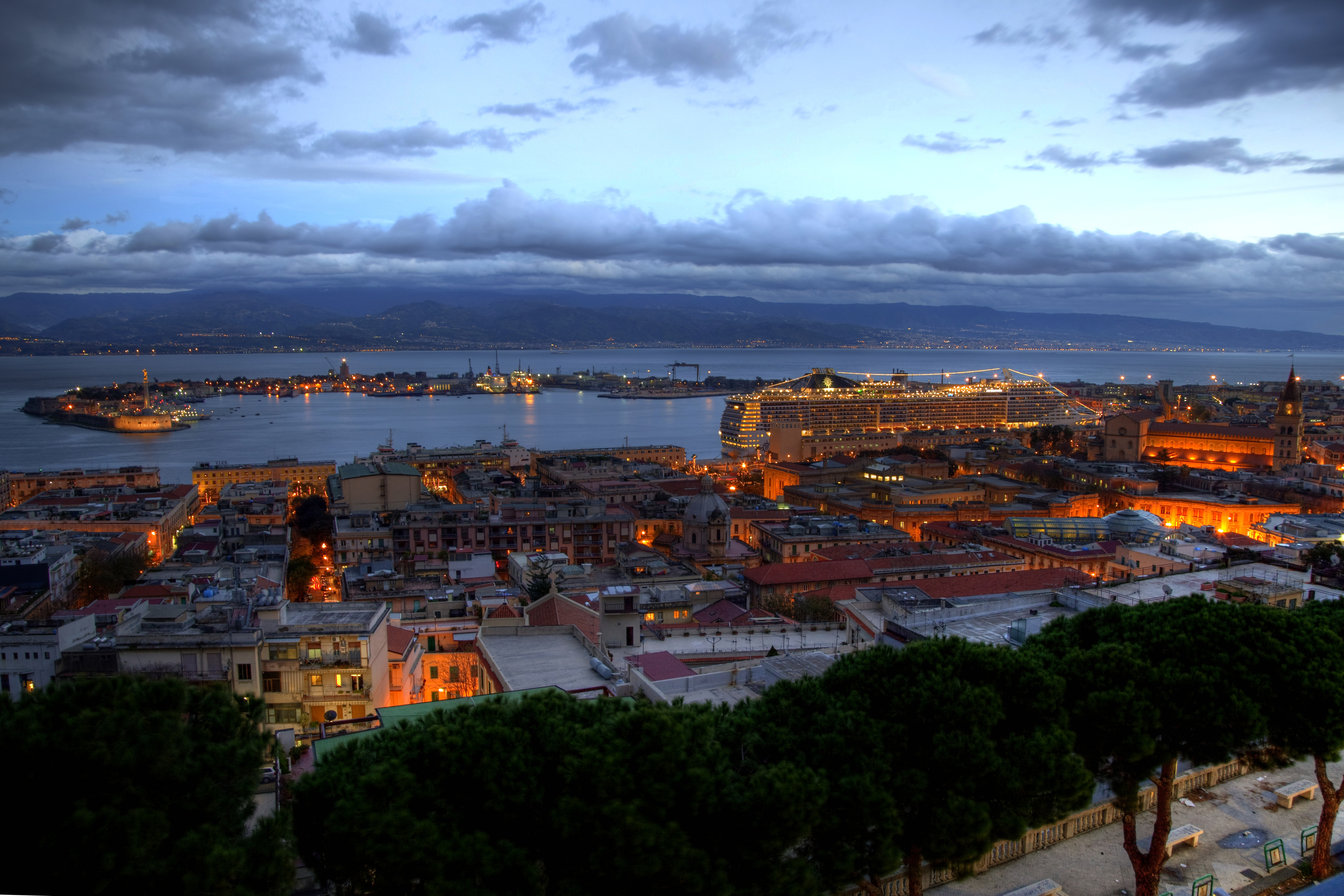 Messina - Panorama ©Fotolia