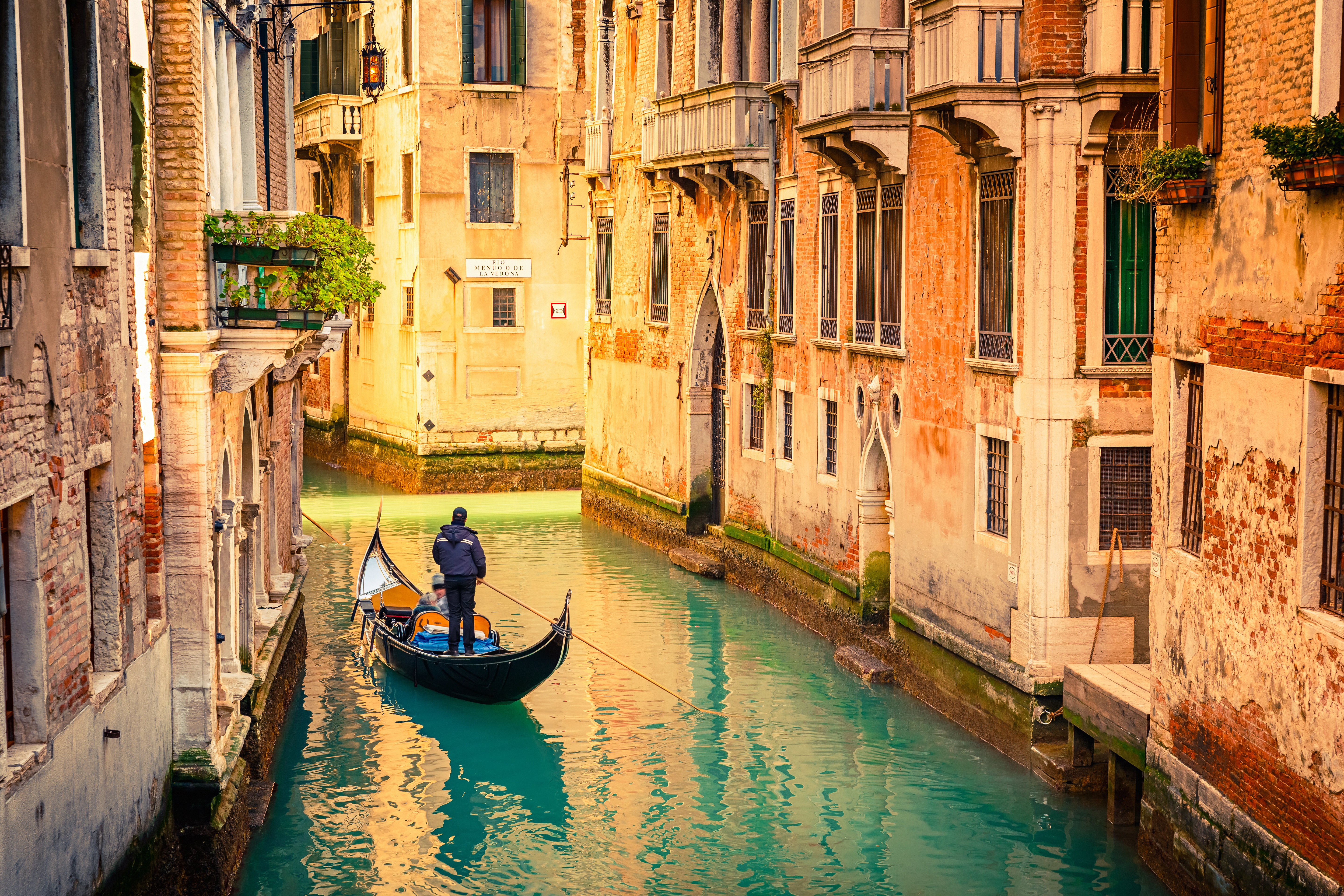 Venezia - Canale e gondola ©Fotolia