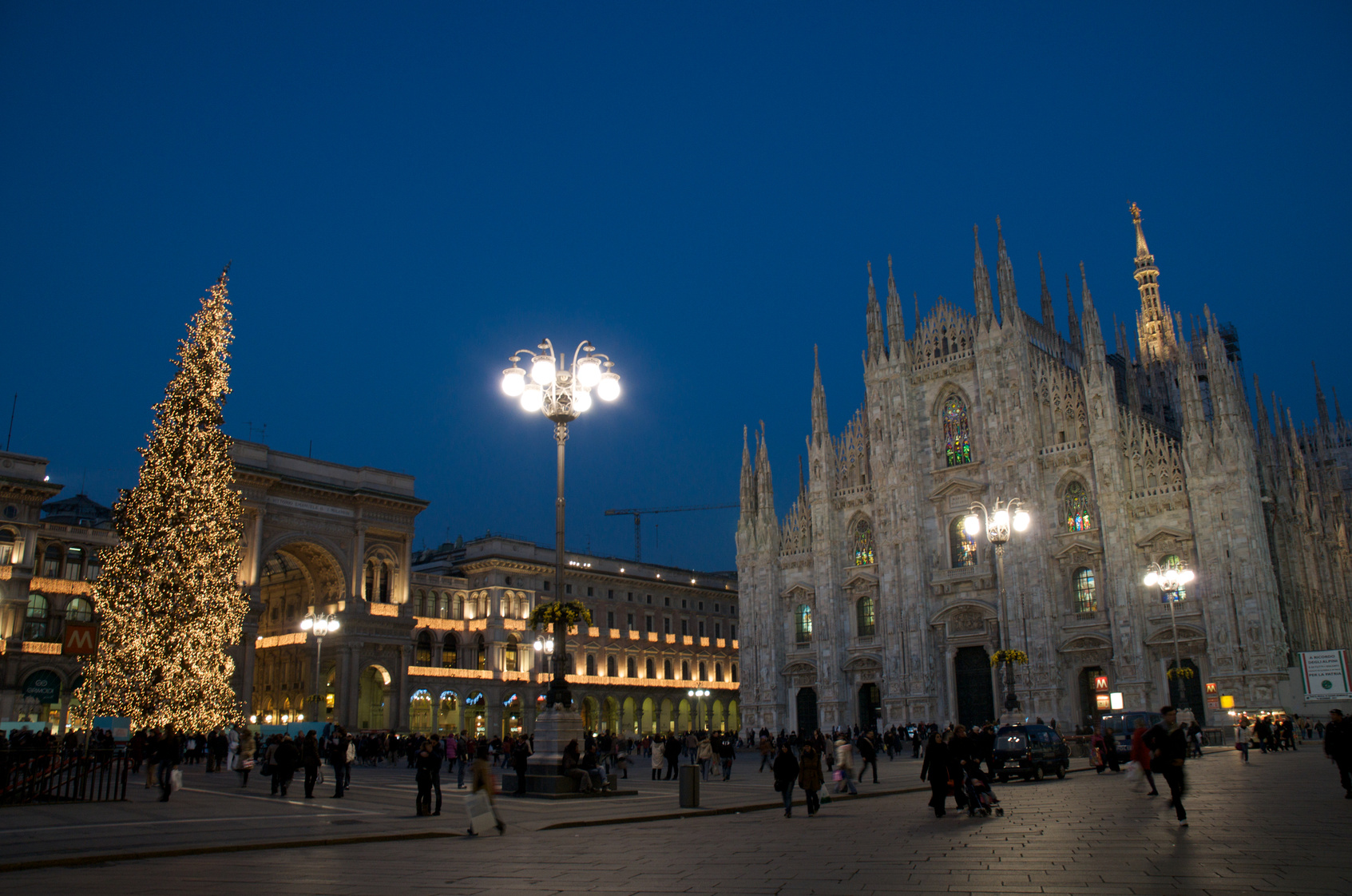 Milano - Piazza Duomo a Natale - 