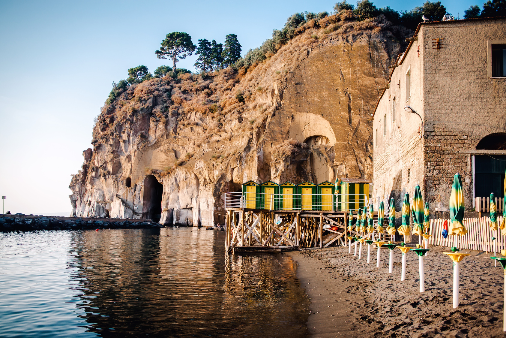 Piano di Sorrento - Scogliera a marina di Cassano ©Fotolia
