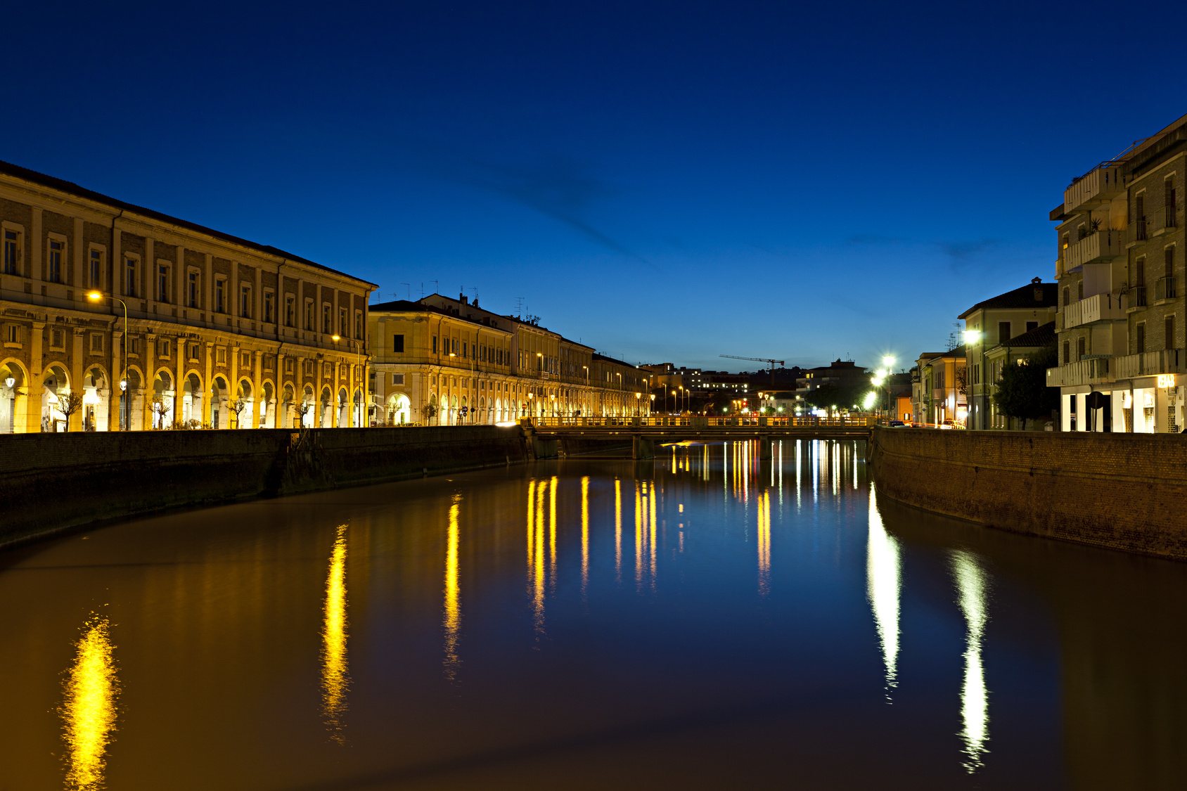 Senigallia - panorama con il fiume Misa al crepuscolo ©Fotolia