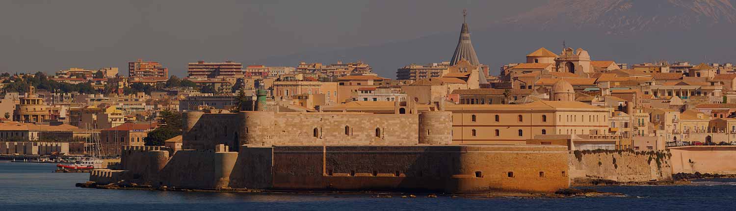 Panorama - Panorama di Siracusa: Castello Maniace, Santuario della Madonnina delle Lacrime, Ortigia...