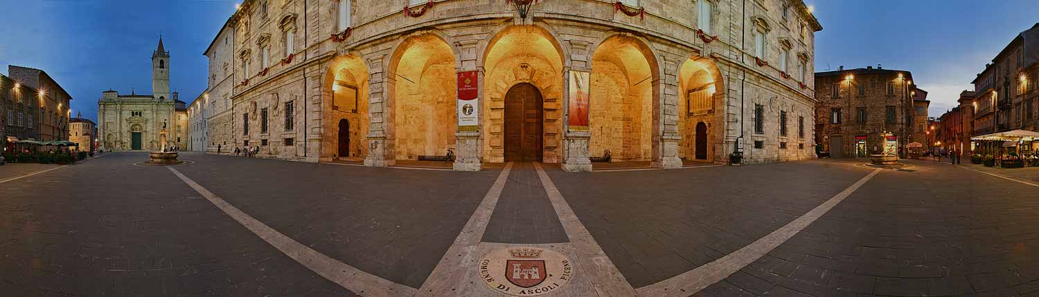 Piazza Arringo - Ascoli Piceno